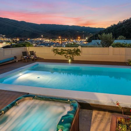 Fabulous Apartment With Private Spa Pool & Gym Picton Esterno foto