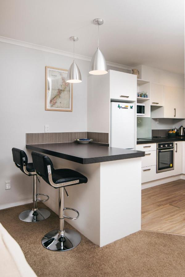 Fabulous Apartment With Private Spa Pool & Gym Picton Esterno foto