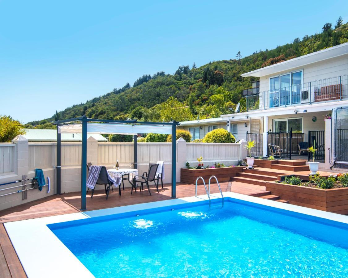 Fabulous Apartment With Private Spa Pool & Gym Picton Esterno foto