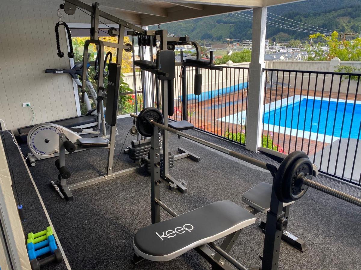 Fabulous Apartment With Private Spa Pool & Gym Picton Esterno foto